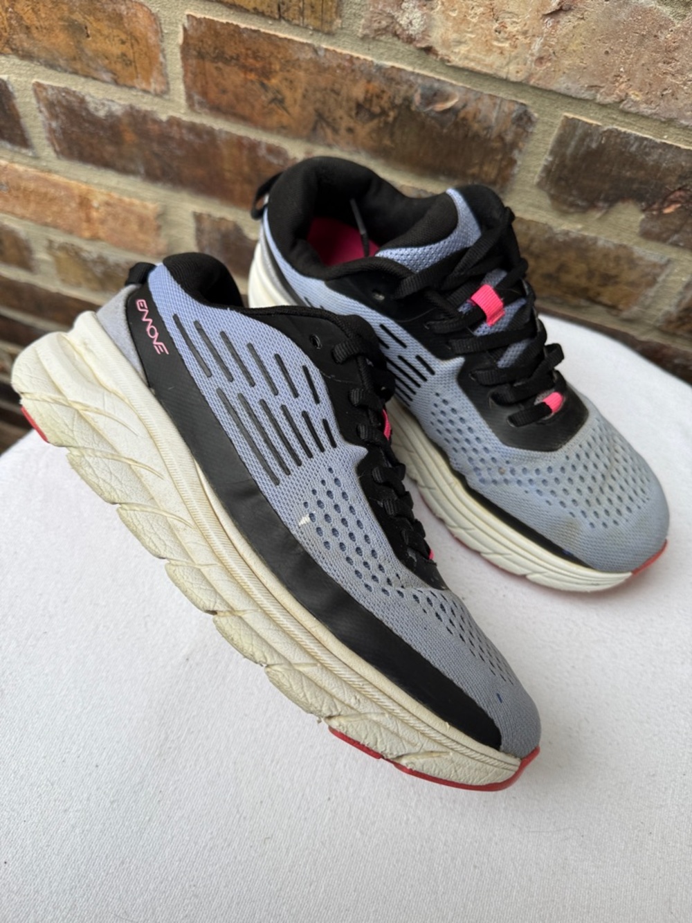EMOVE Easy Spirit Sneakers Walking Shoes Women's size 7.5